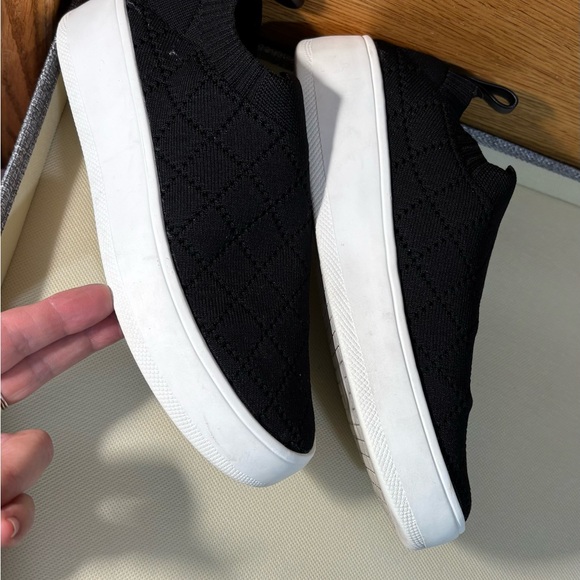 Steve Madden Bequilt sneaker slip on loafer stretch sock shoe - Picture 3 of 9